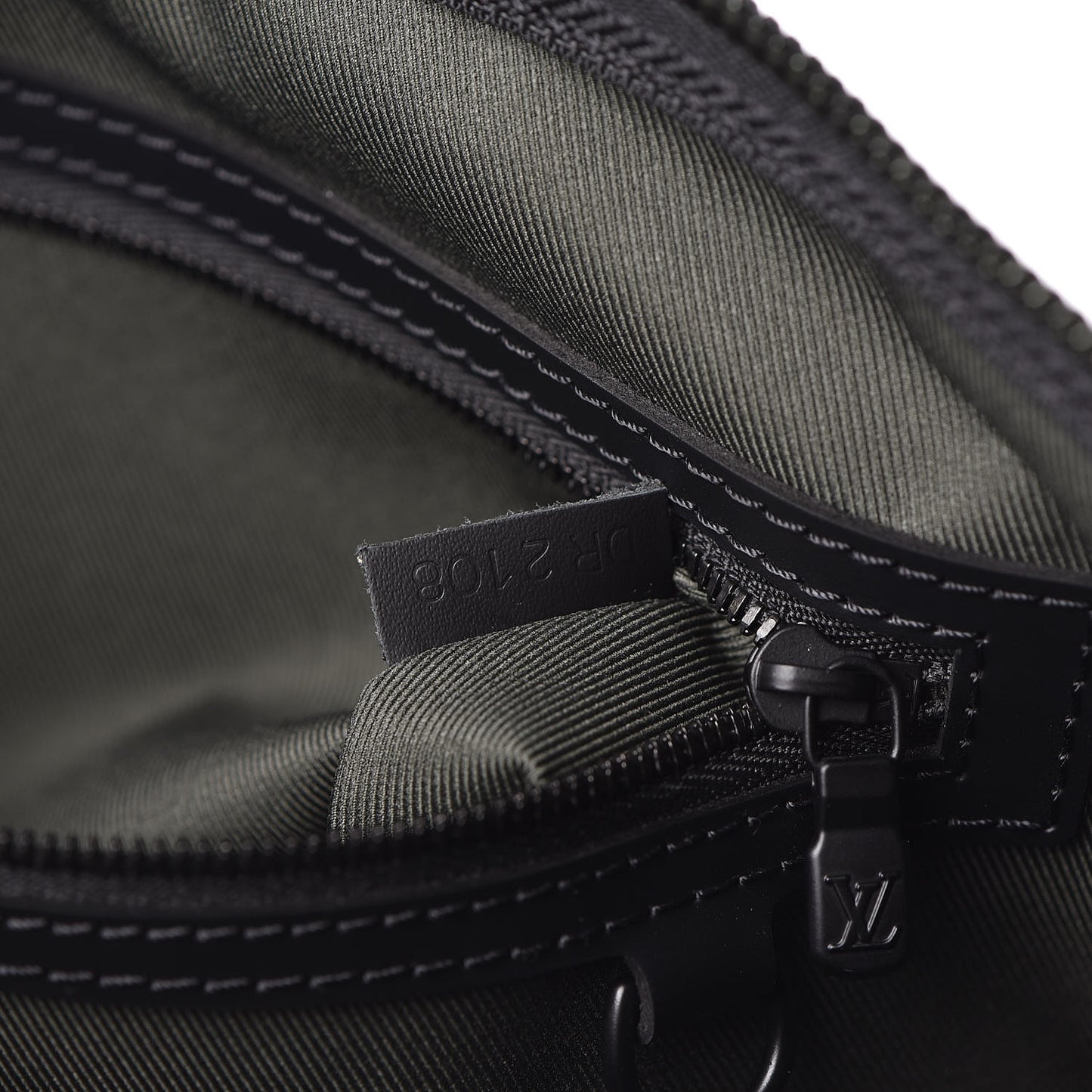 Monogram Eclipse Vivienne Keepall Bandouliere 50