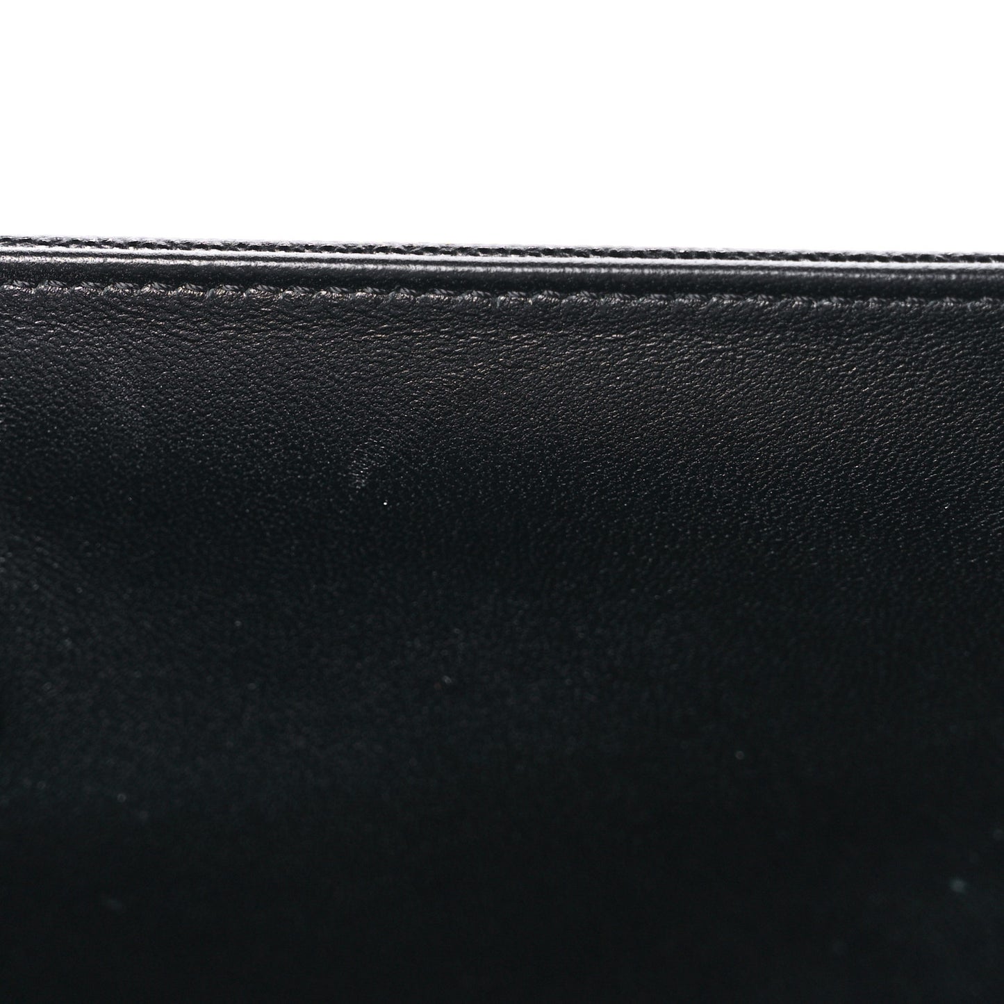 Caviar Quilted Medium Boy Flap Black