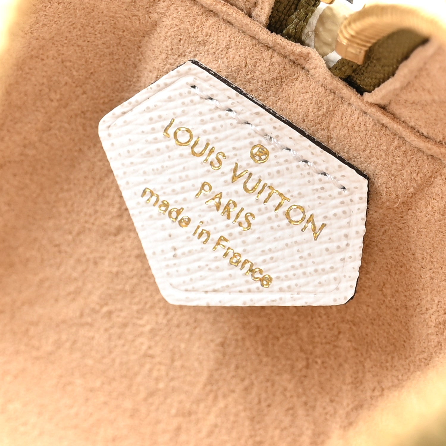 Louis Vuitton Monogram Giant Jungle Beach Pouch Ivory 5 of 9