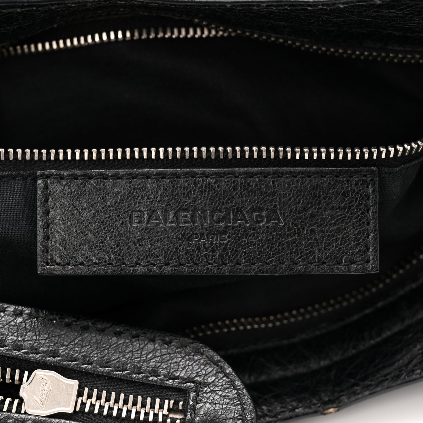 Agneau Giant 12 Silver Hardware City Black