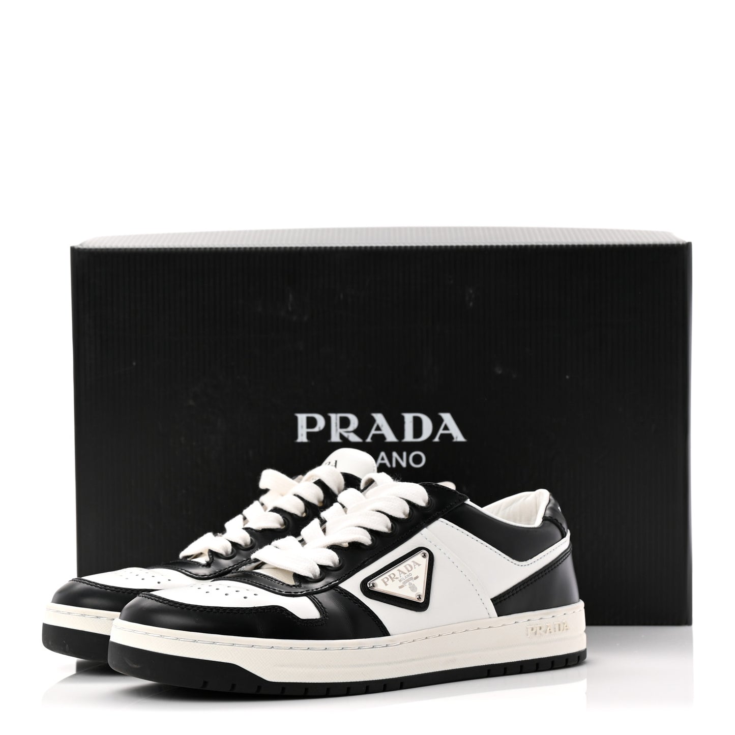 Vitello Sport Spazzolato Rois Triangle Logo Womens Downtown Low Top 30mm Sneakers 36.5 White Black