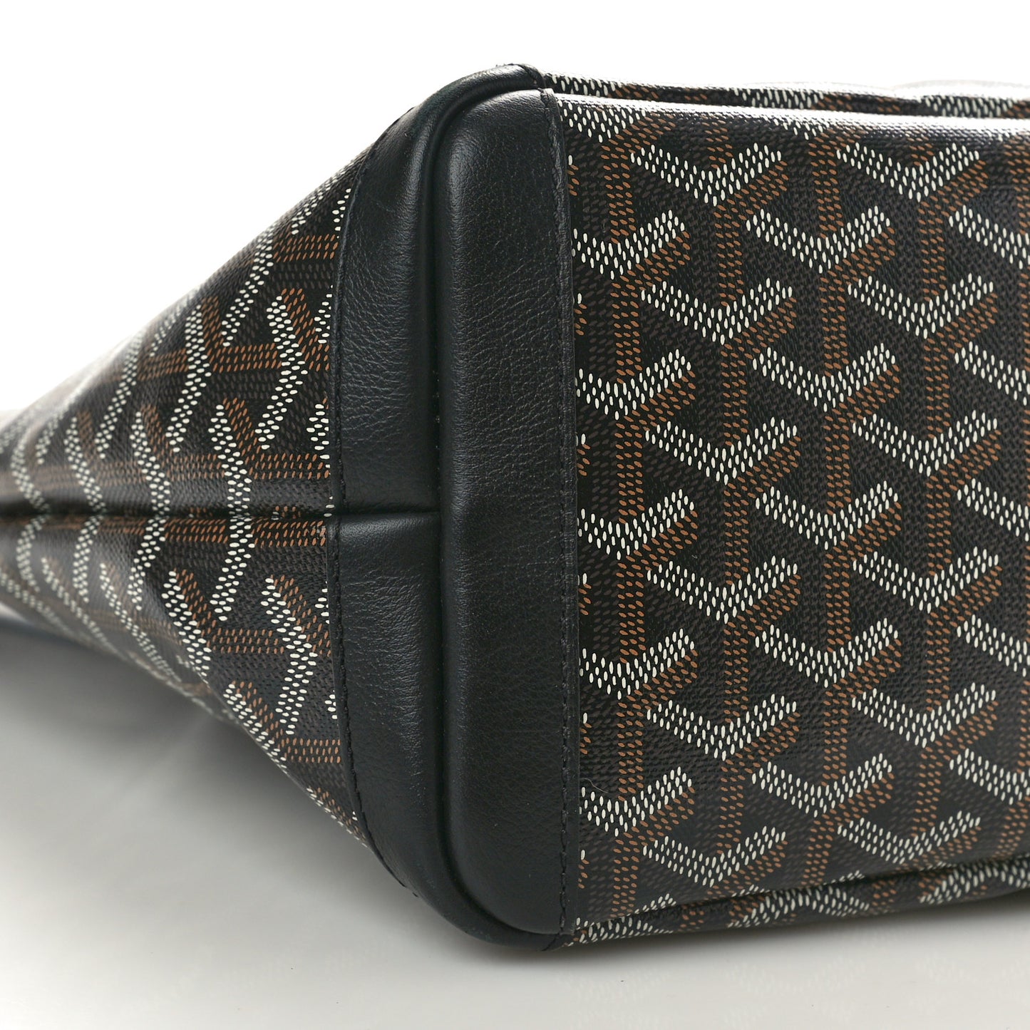Goyardine Artois PM Black