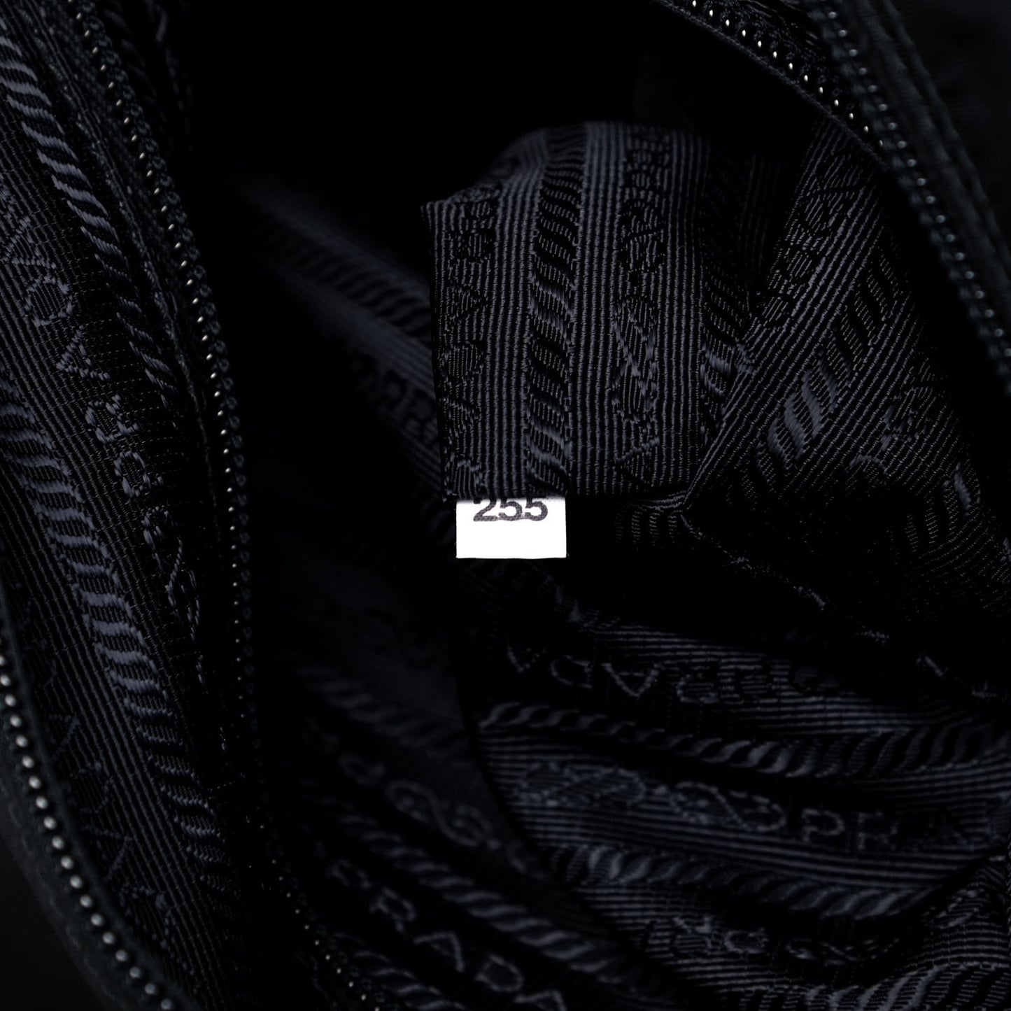 Nylon Vela Messenger Bag Black