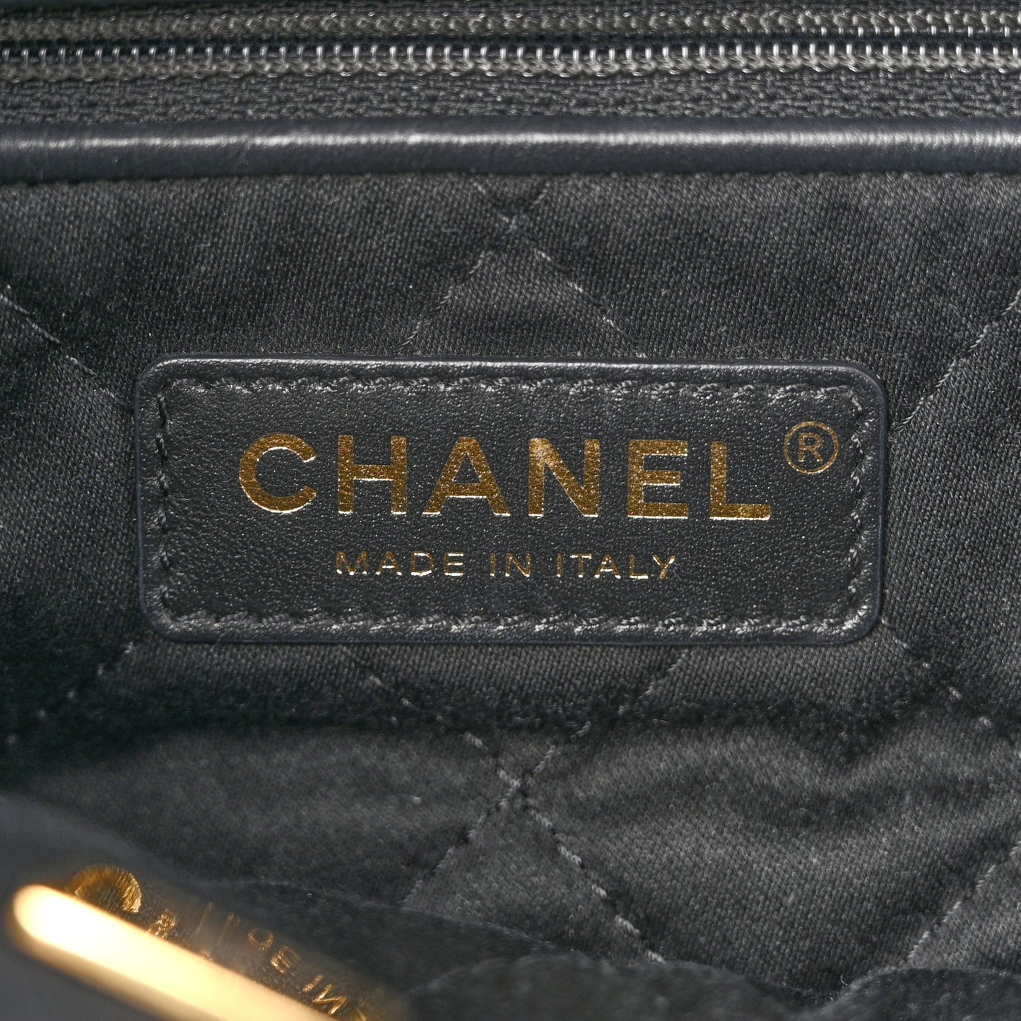 Shiny Calfskin Quilted Chanel 22 Black
