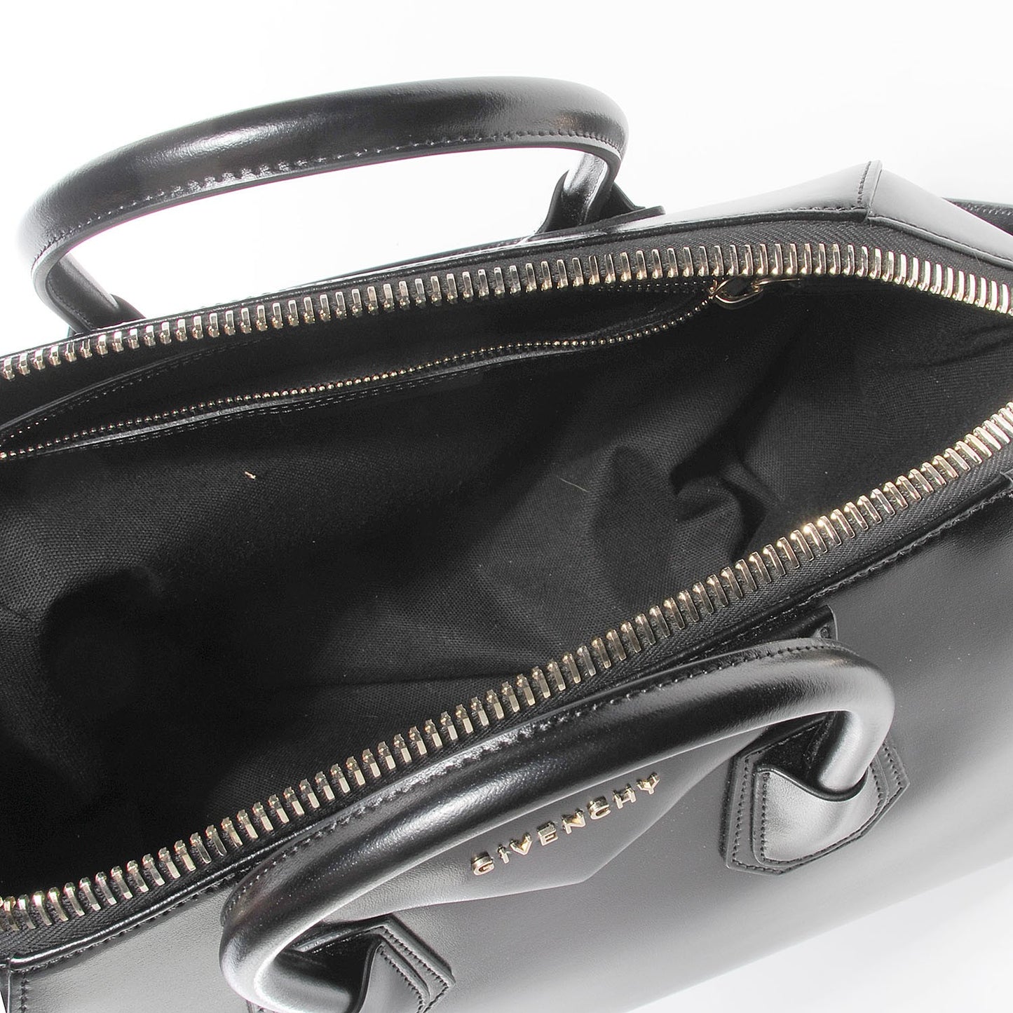Shiny Lord Calfskin Medium Antigona Black