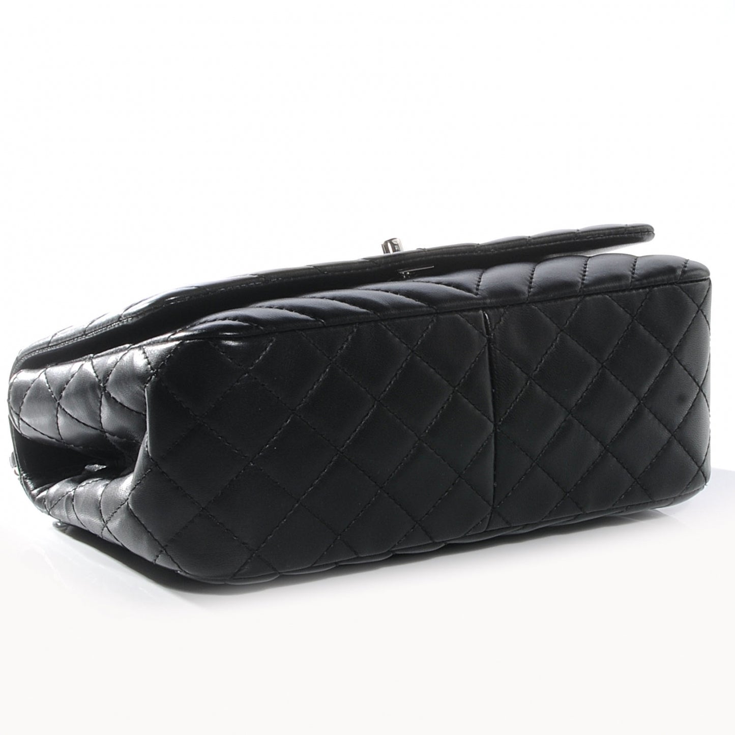 Lambskin Surpique Chevron Medium Flap Black