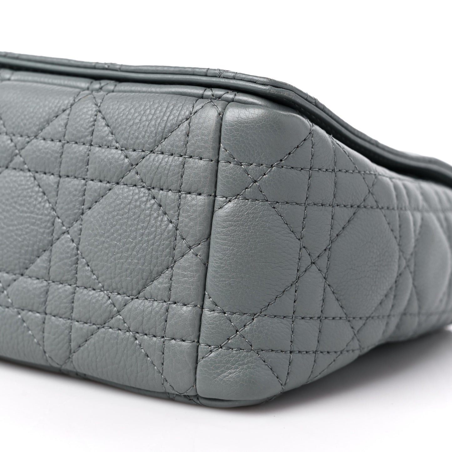 Supple Calfskin Cannage Medium Caro Bag Ethereal Grey