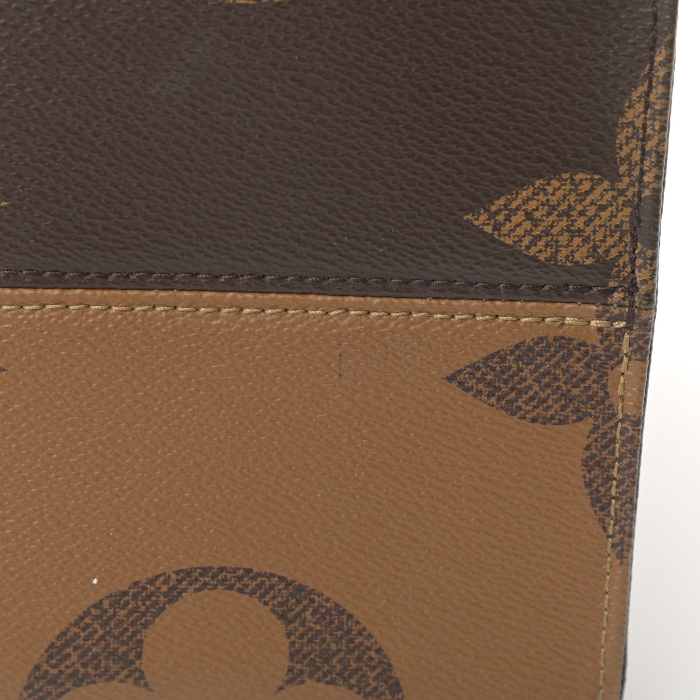 Reverse Monogram Giant Onthego GM
