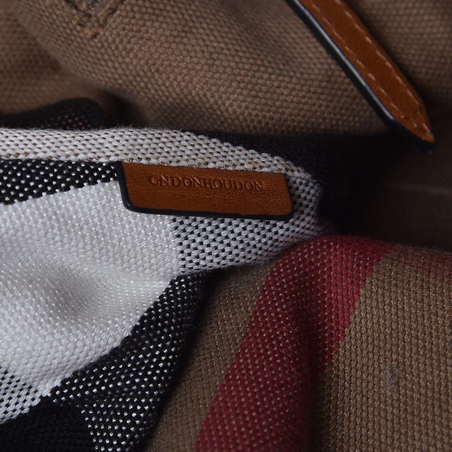 Grainy Calfskin House Check Small Maidstone Saddle Brown