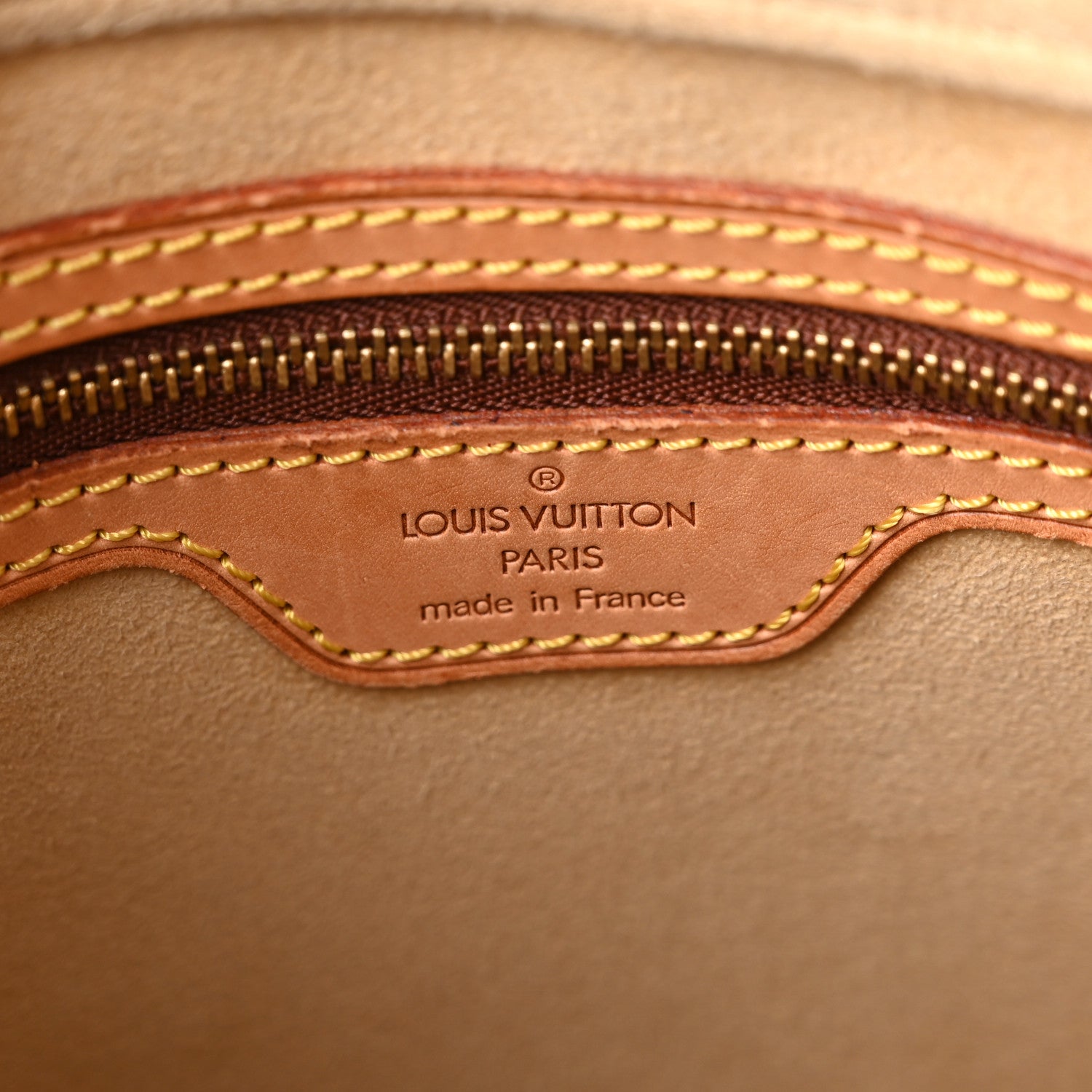 Louis Vuitton Monogram Looping MM 5 of 8