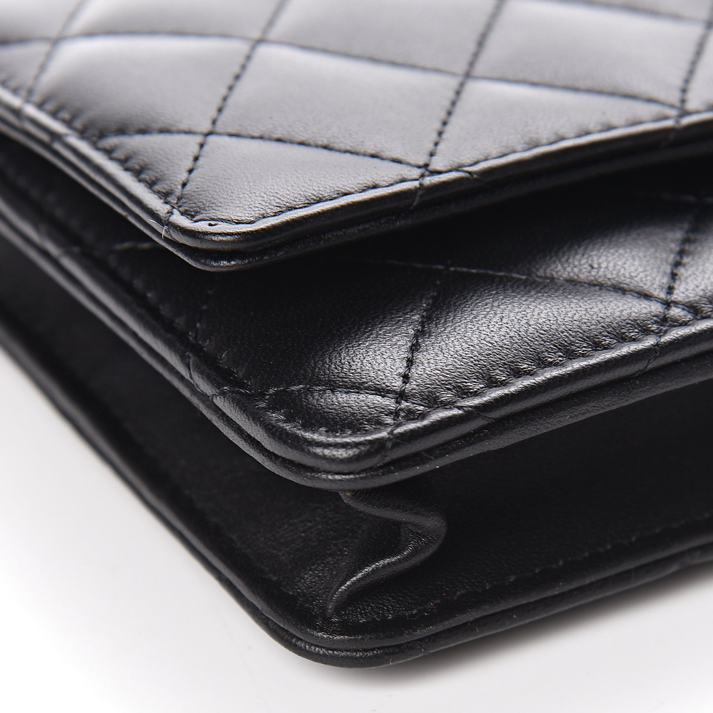 Lambskin Quilted Wallet On Chain WOC Black