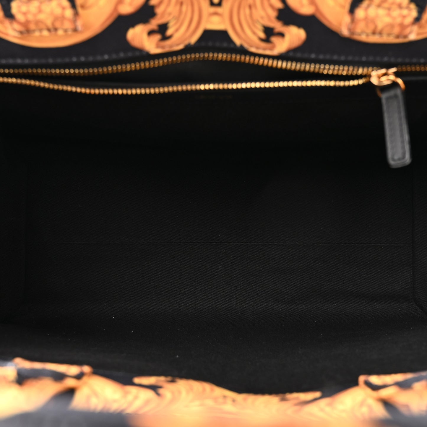 Canvas Baroque Print Medusa Large Tote Black
