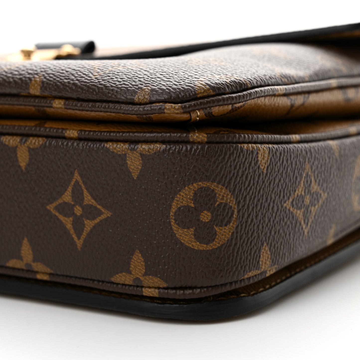 Reverse Monogram Pochette Metis