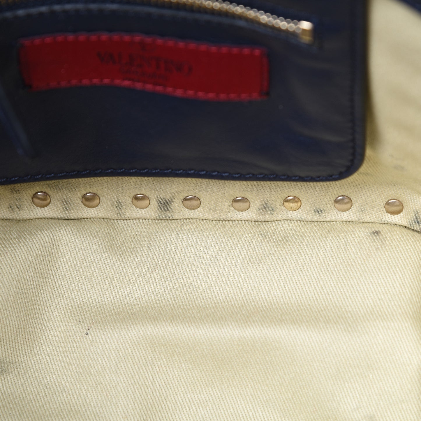 Vitello Mini Rockstud Tote Marine