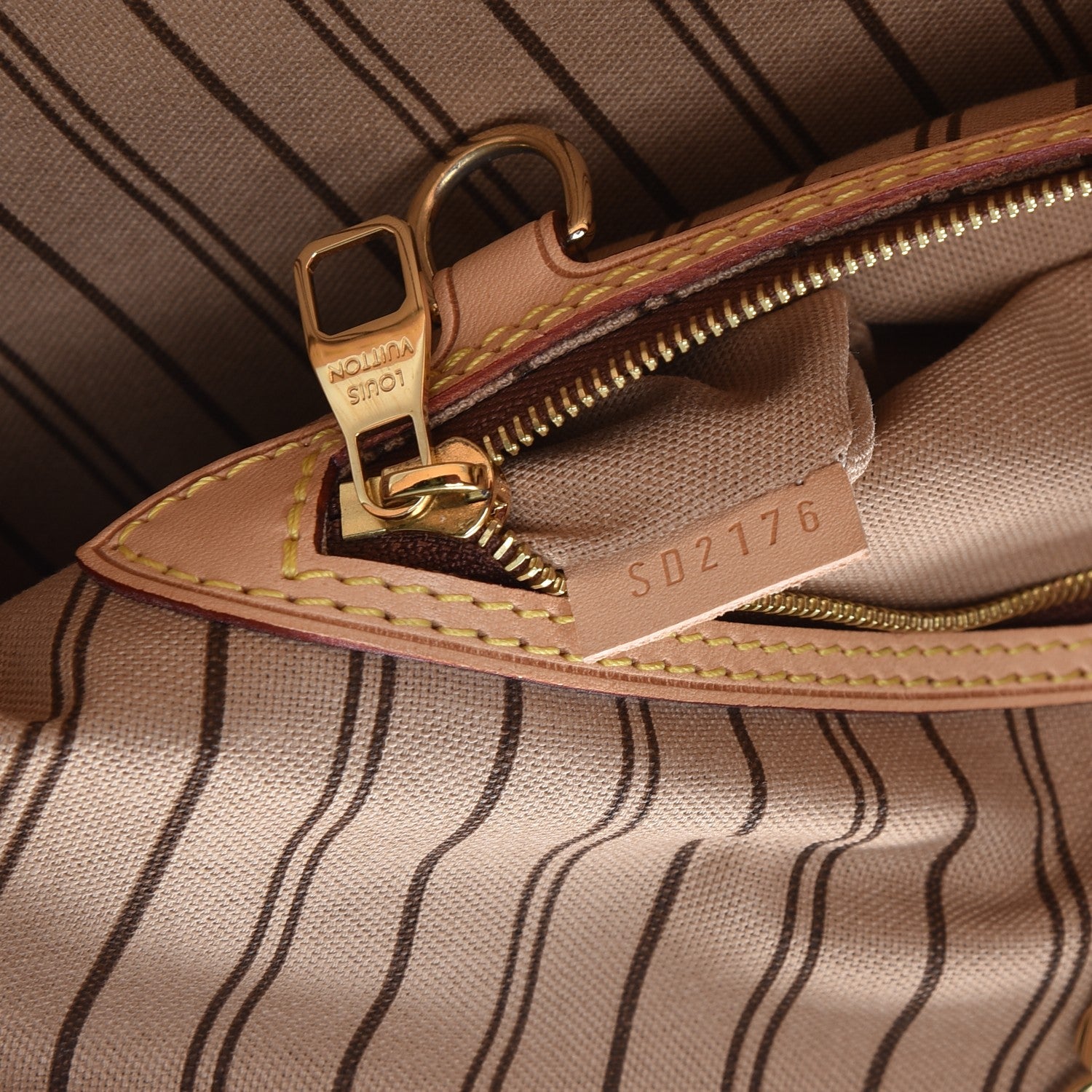 Louis Vuitton Monogram Delightful PM 8 of 9