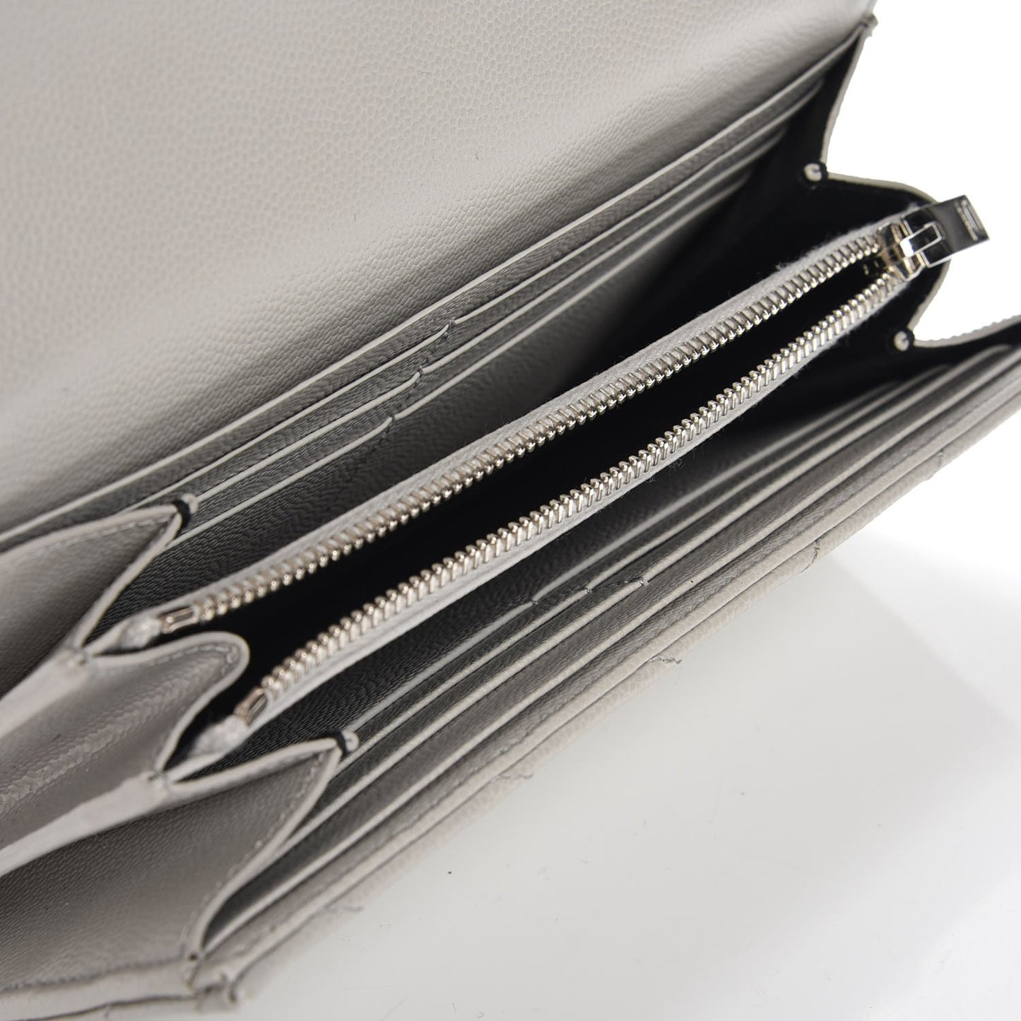 Grain De Poudre Matelasse Monogram Flap Wallet Light Grey