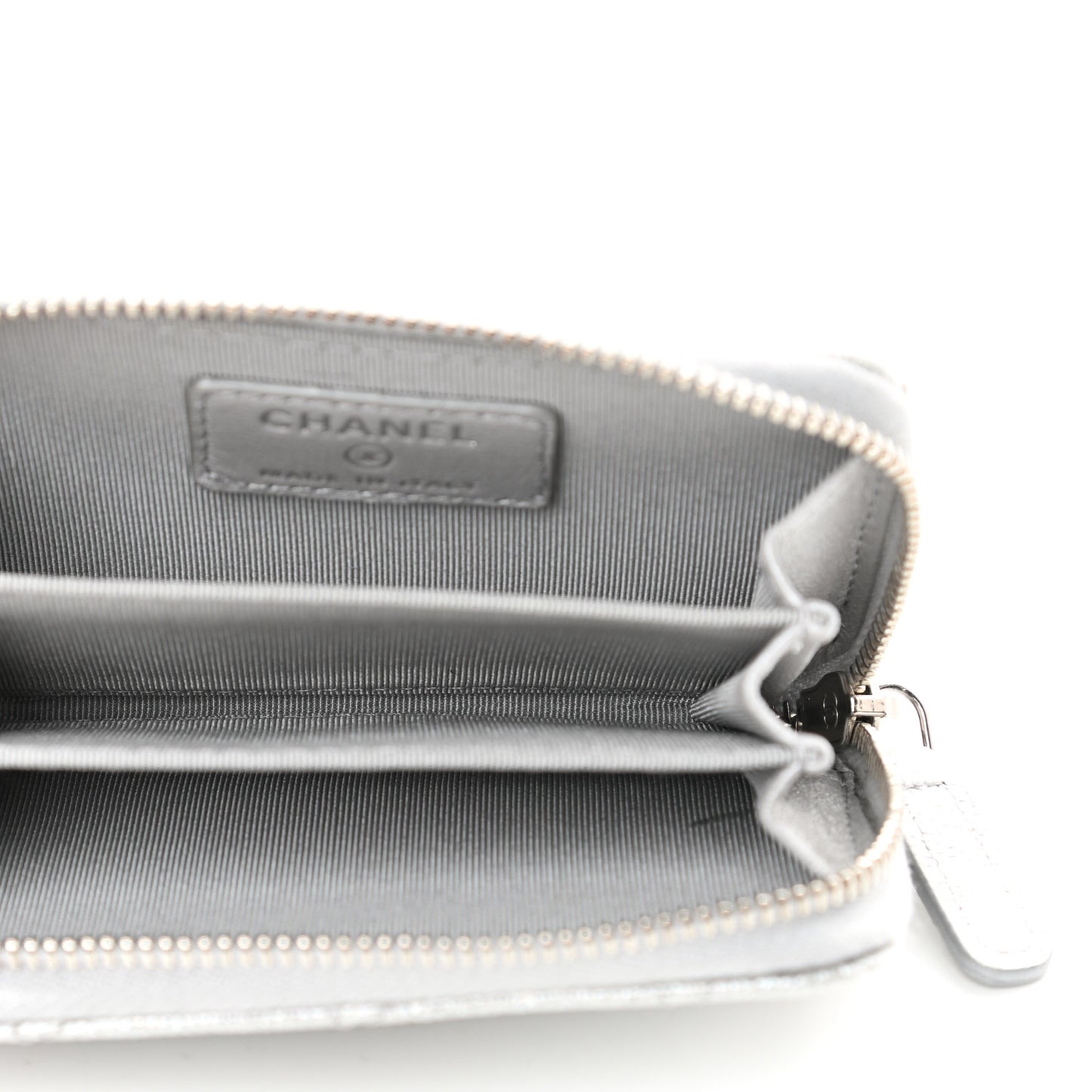 Glittered Metallic Caviar Quilted Zip Coin Purse Wallet Silver