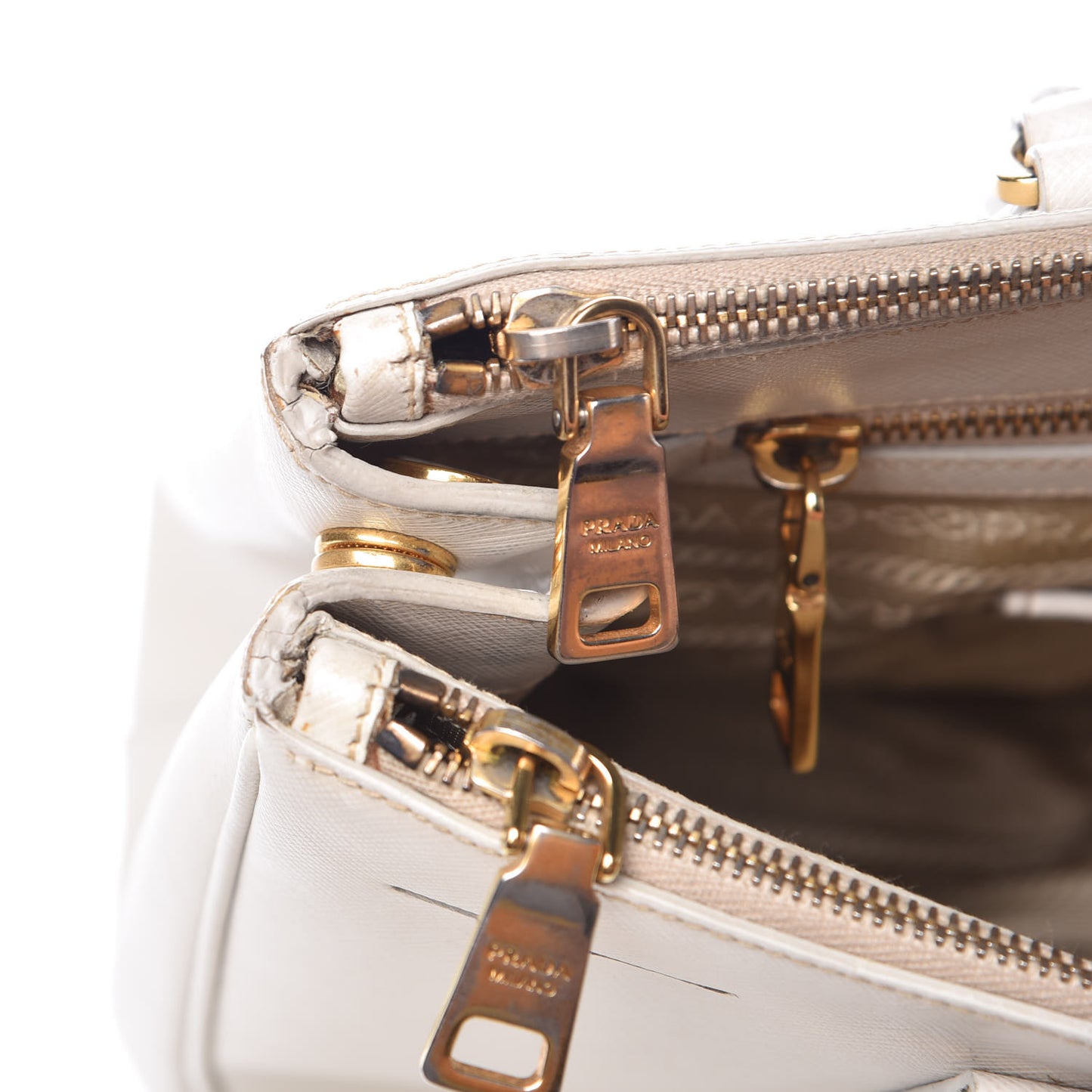 Saffiano Medium Galleria Double Zip Tote Talco