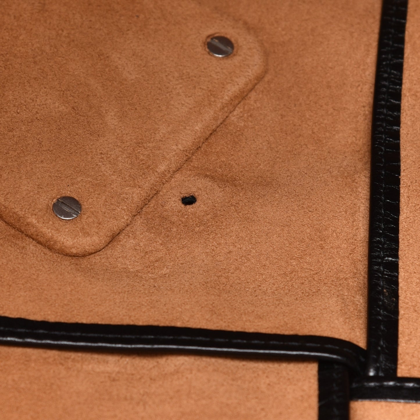 Paper Calfskin Maxi Intrecciato Medium Arco Slouch Black