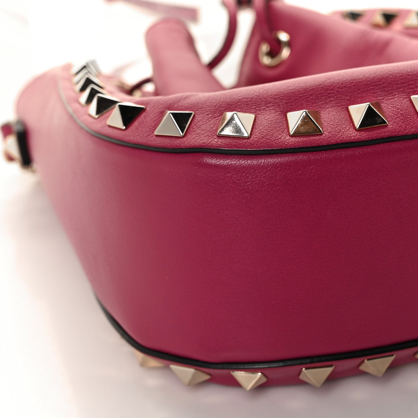 Vitello Mini Rockstud Chain Strap Bucket Bag Deep Cyclamin