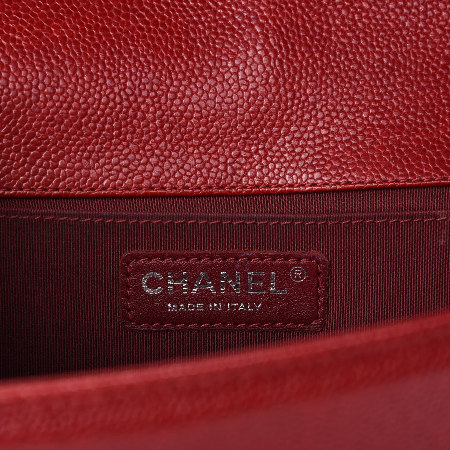 Caviar Quilted Medium Boy Flap Red