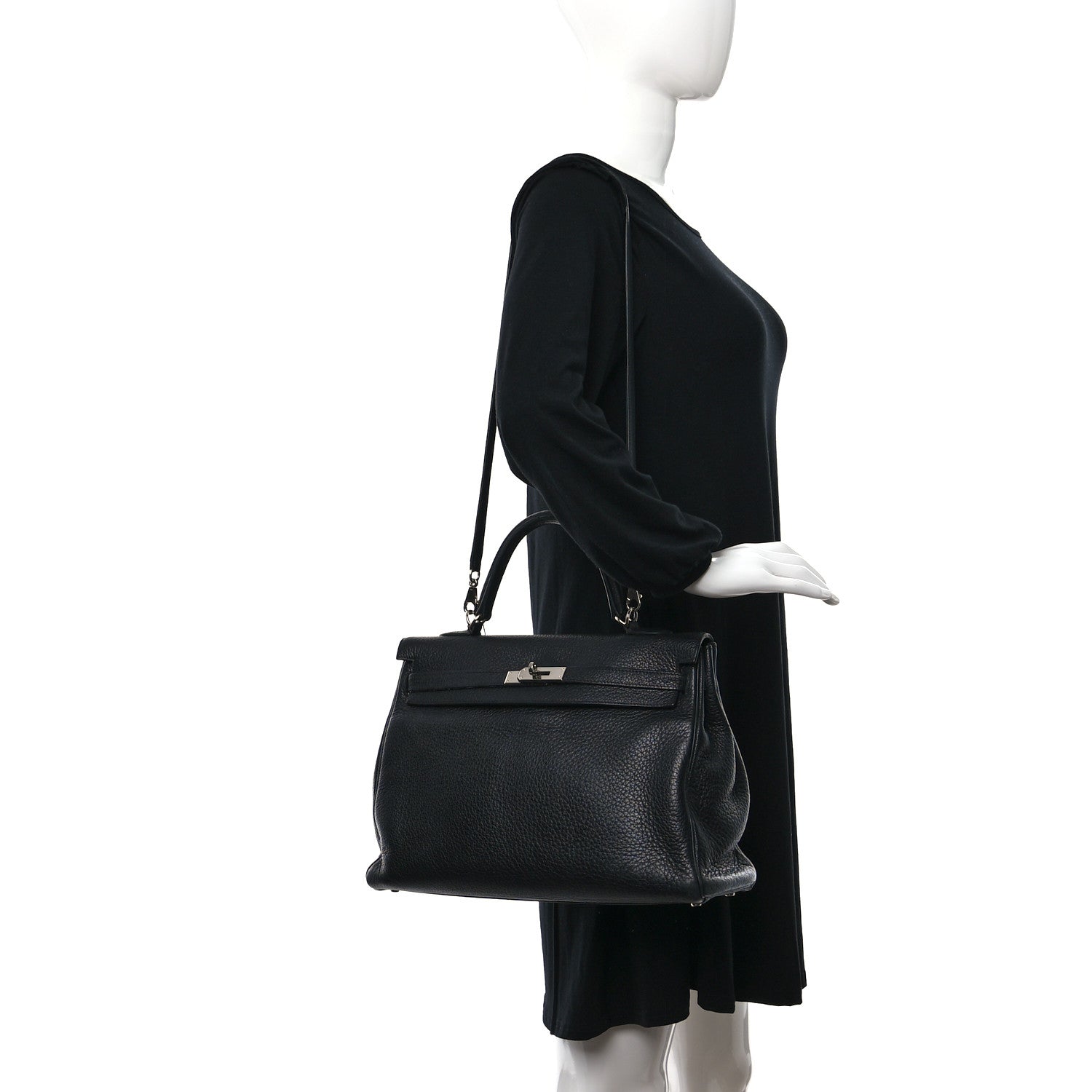 Hermes Buffle Skipper Kelly Retourne 35 Black 2 of 18