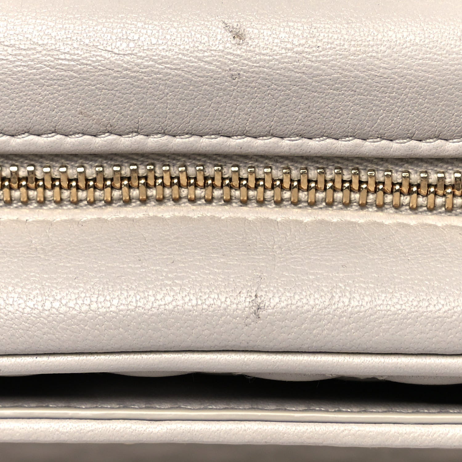 Saint Laurent Lambskin Quilted Victoire Camera Bag Blanc Vintage 15 of 15