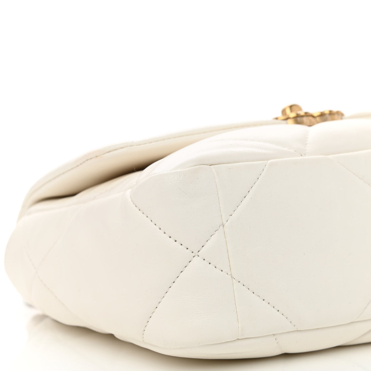 Lambskin Quilted Medium Chanel 19 Flap White