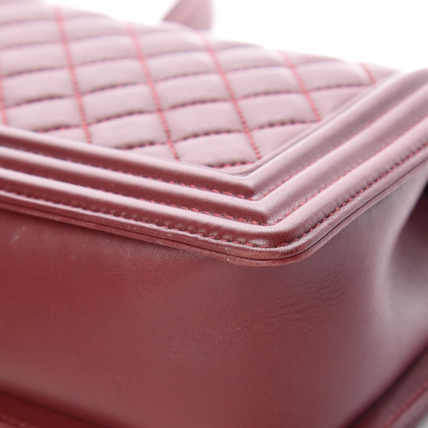 Lambskin Quilted Medium Boy Flap Burgundy