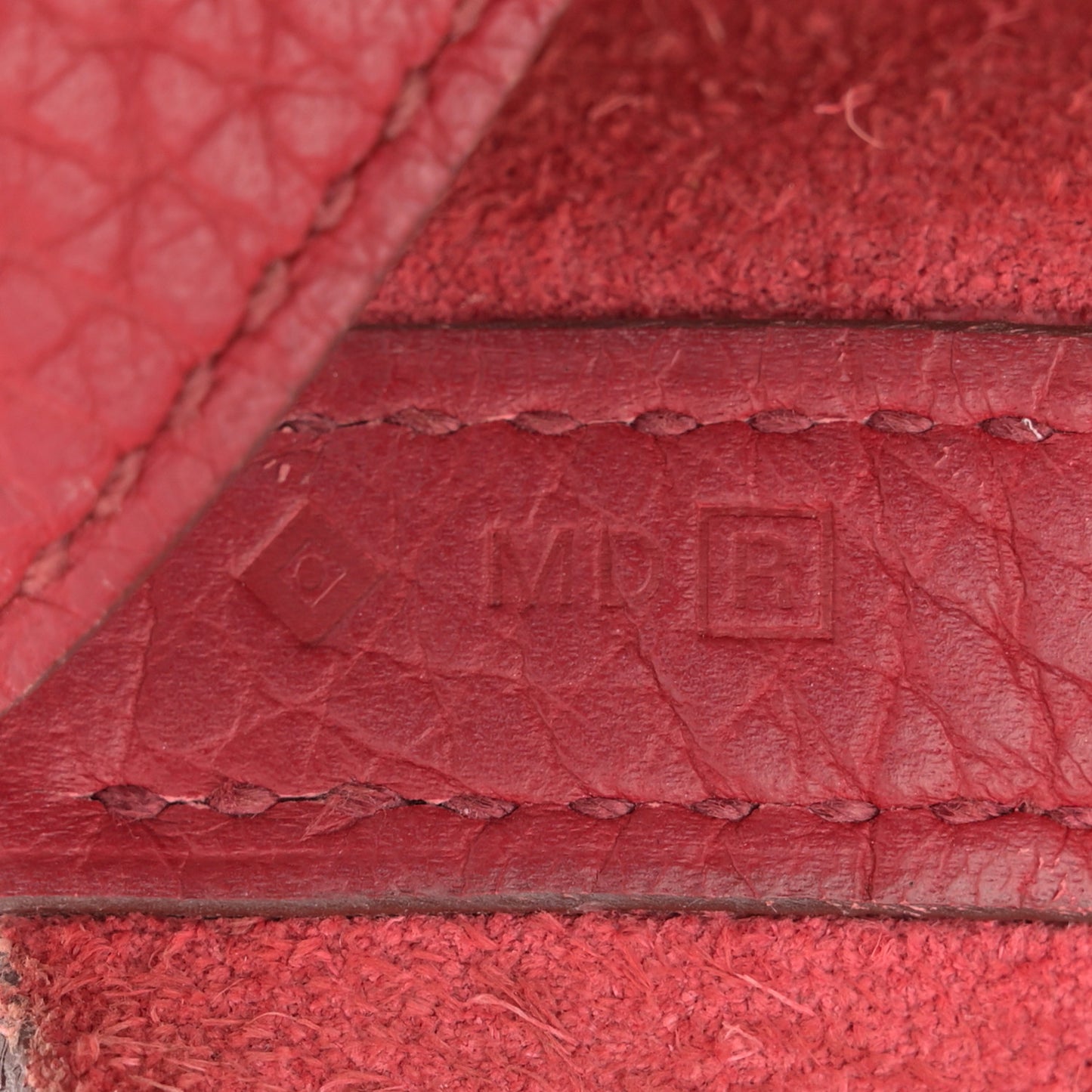 Taurillon Clemence Picotin Lock 18 PM Rubis