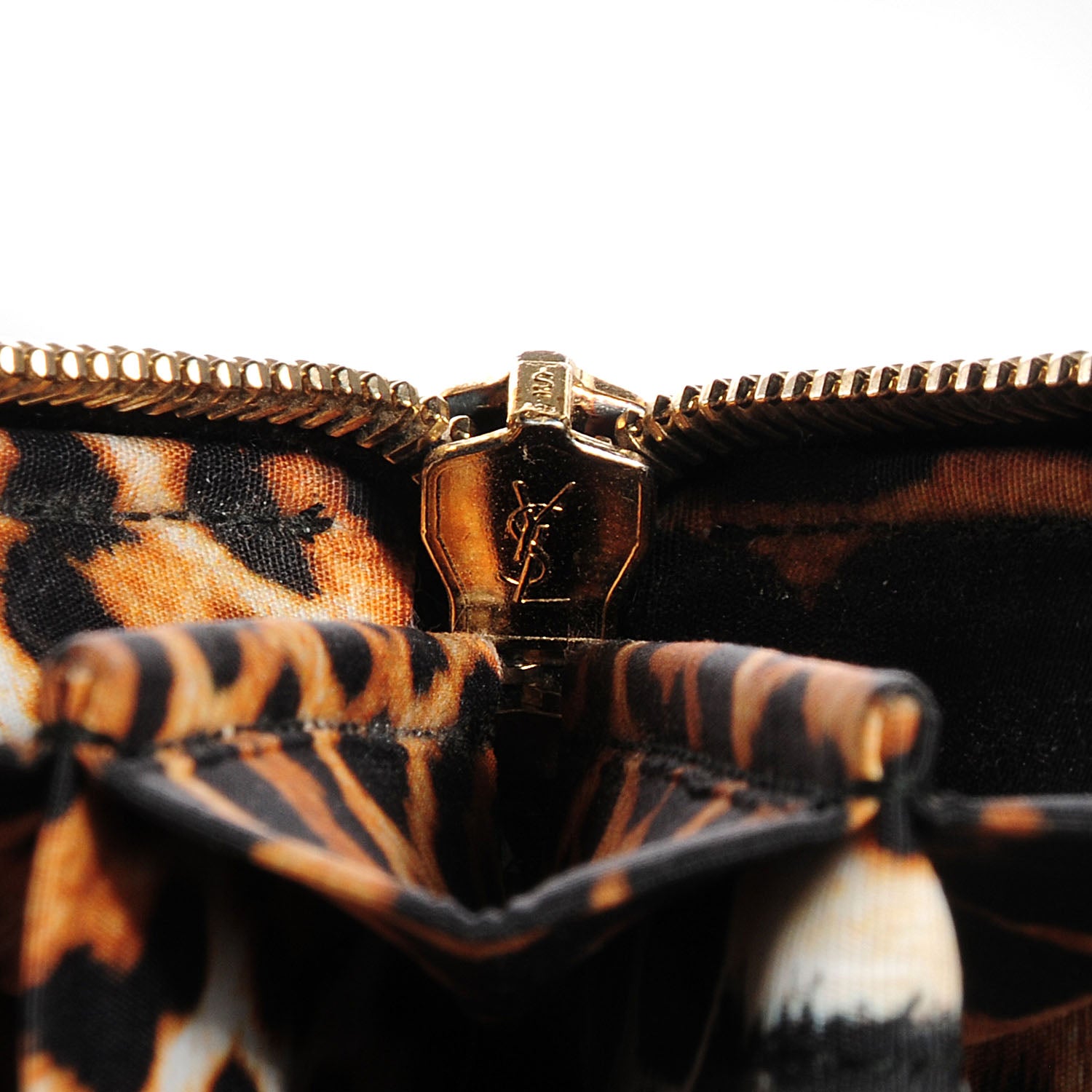 Saint Laurent Patent Textured Leopard ChYc Zip Around Wallet Black 5 of 8