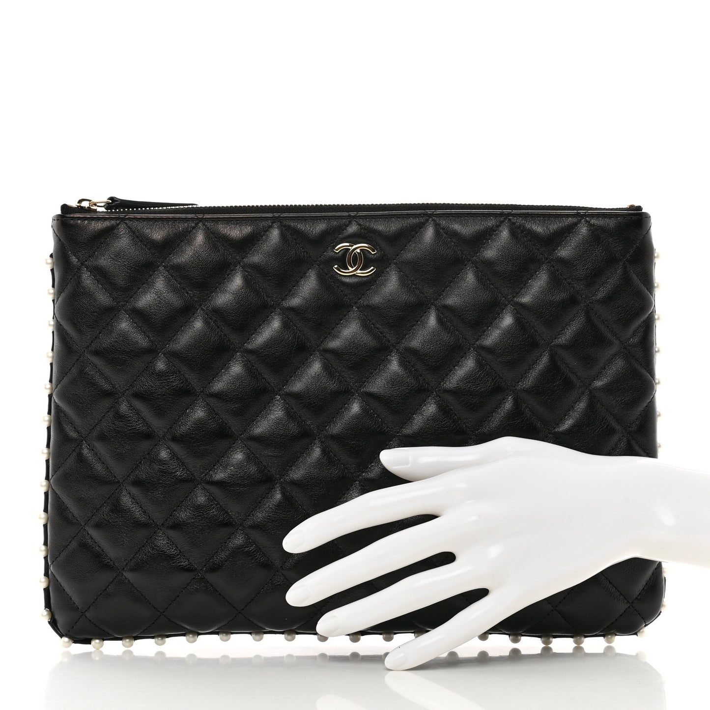 Calfskin Quilted Pearl Medium Cosmetic Case Black