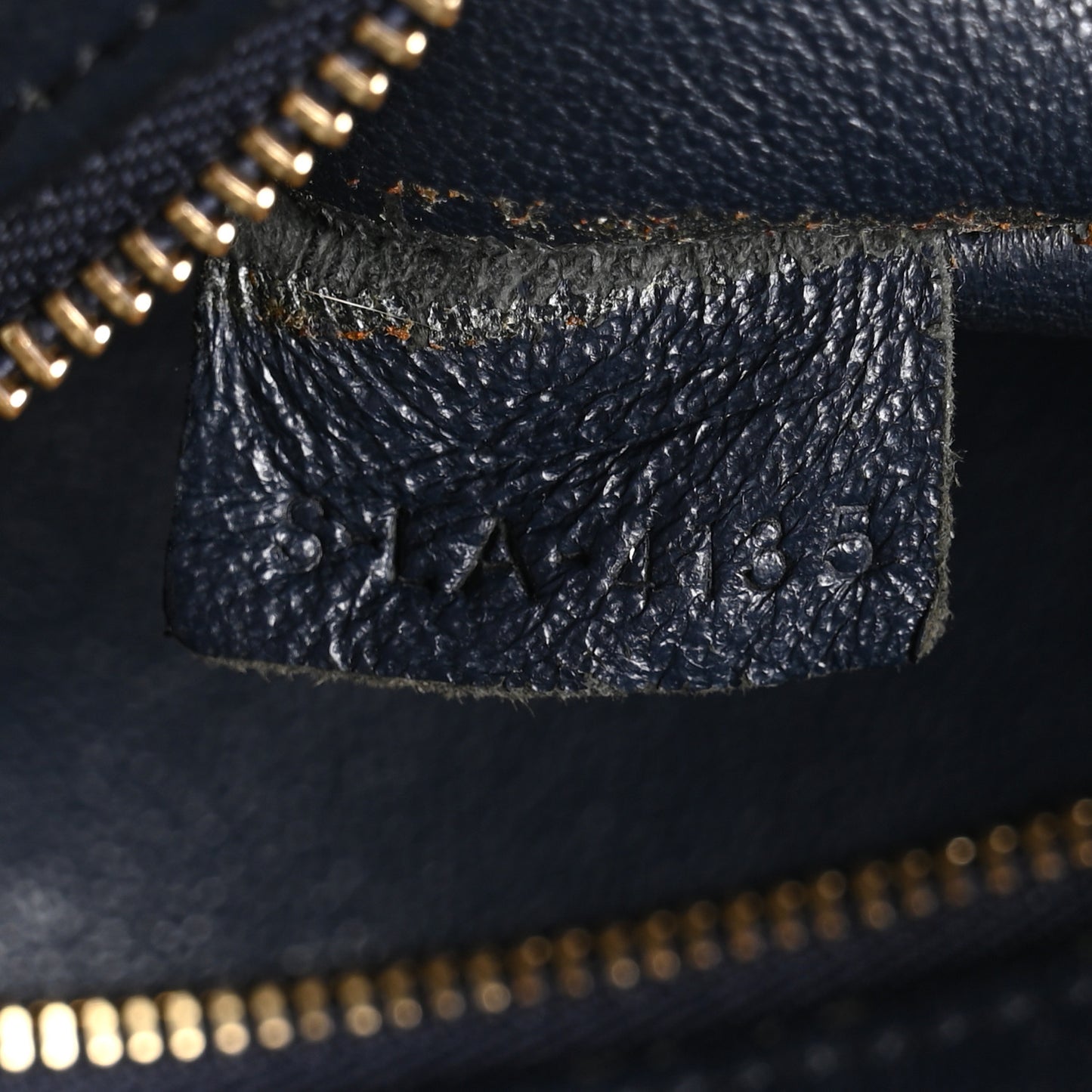 Crocodile Embossed Nubuck Small Belt Cabas Phantom Navy Blue