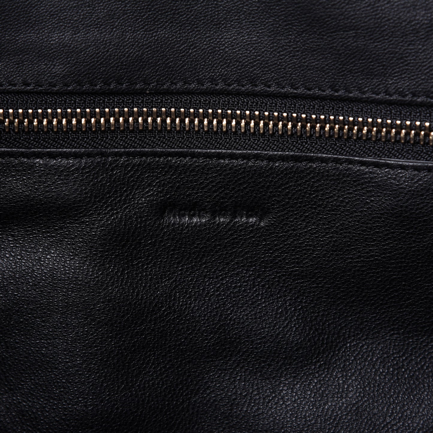 Smooth Calfskin Medium Phantom Luggage Black