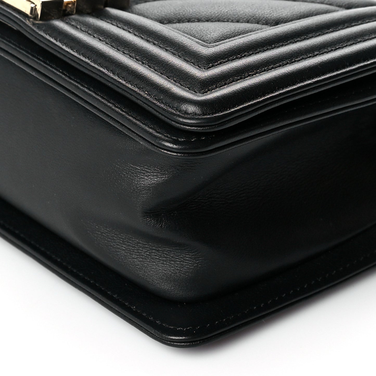Lambskin Chevron Quilted Small Boy Flap Black