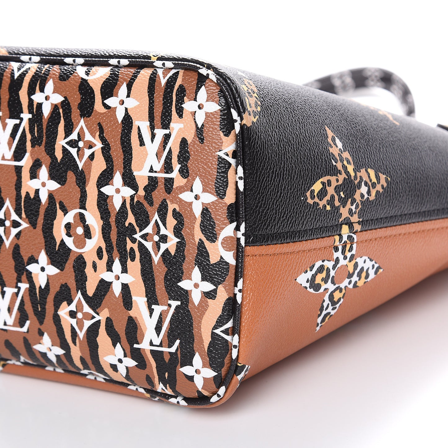 Monogram Giant Jungle Neverfull MM Black