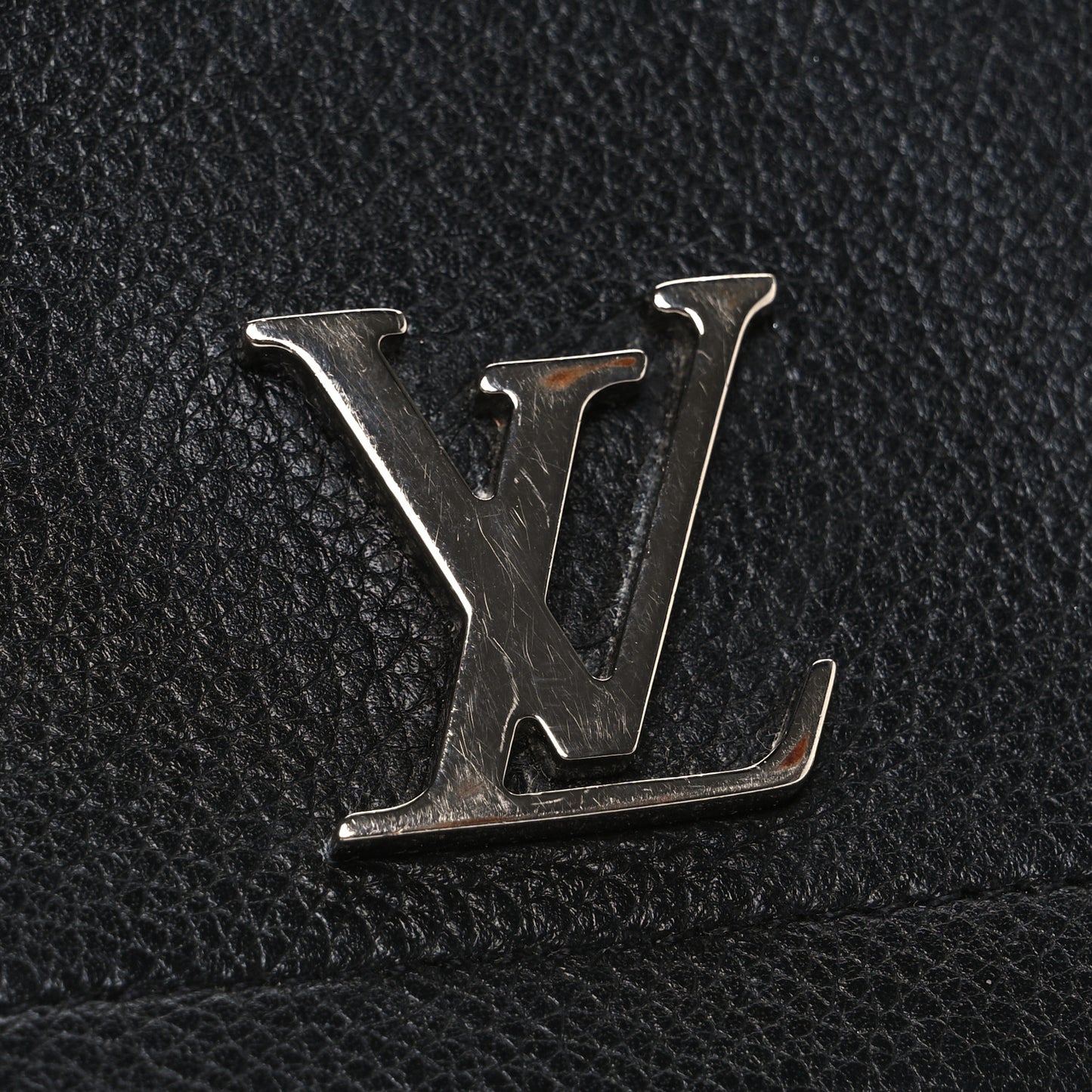 Calfskin LockMe II Compact Wallet Black