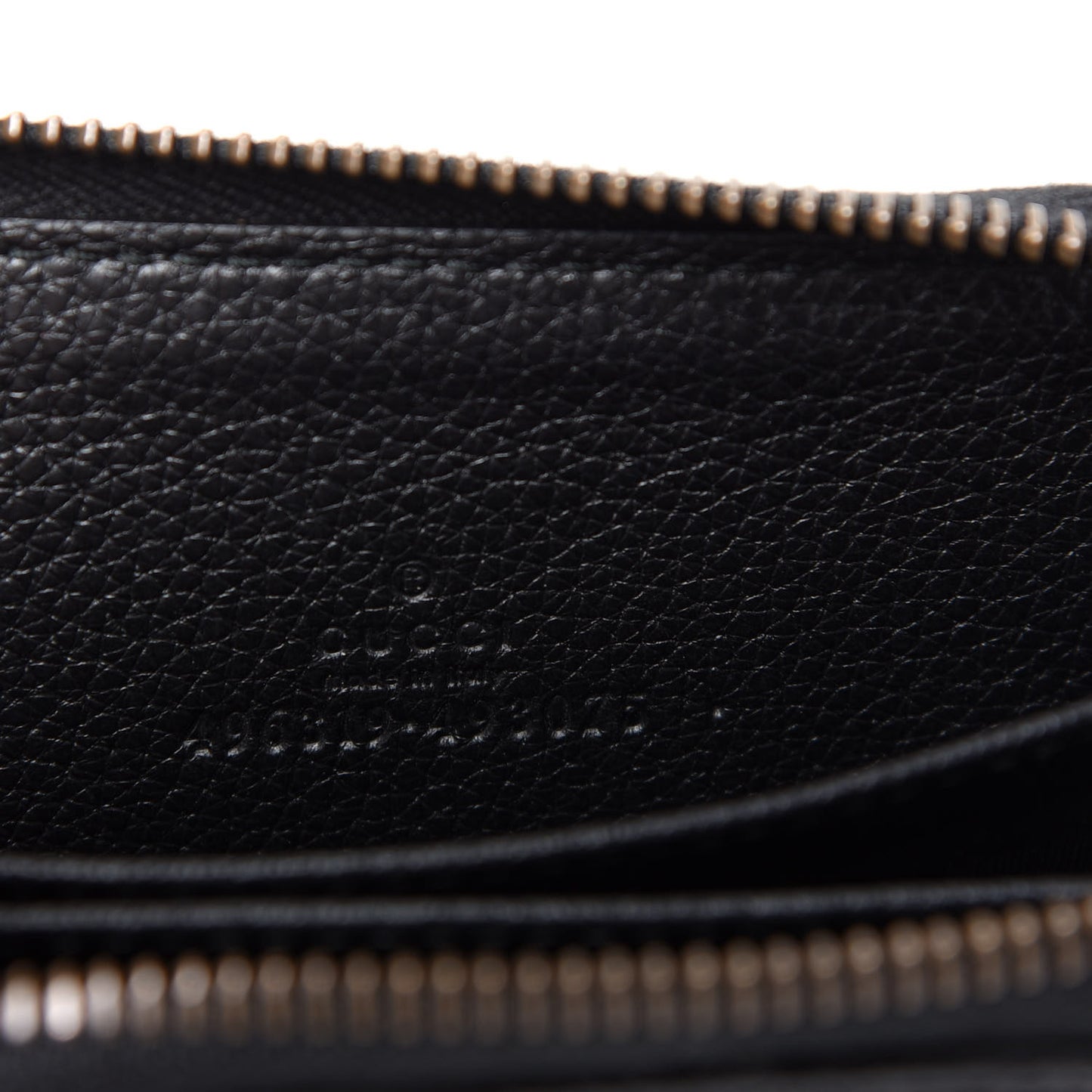 Calfskin Logo Zip Around Card Case Black