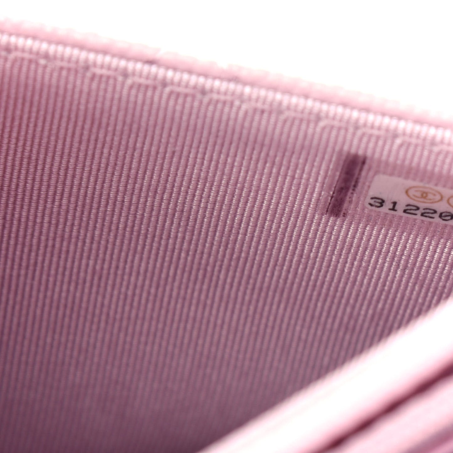 Caviar Quilted Wallet On Chain WOC Light Pink