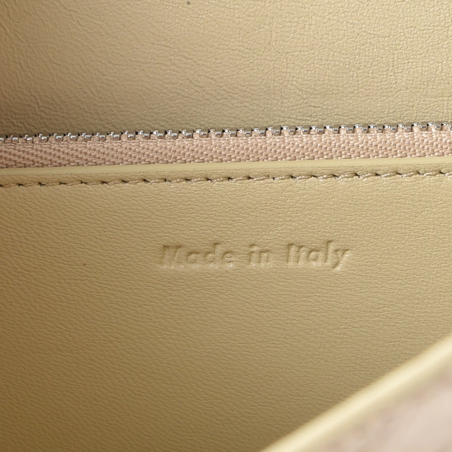 Python Blade Flap Beige