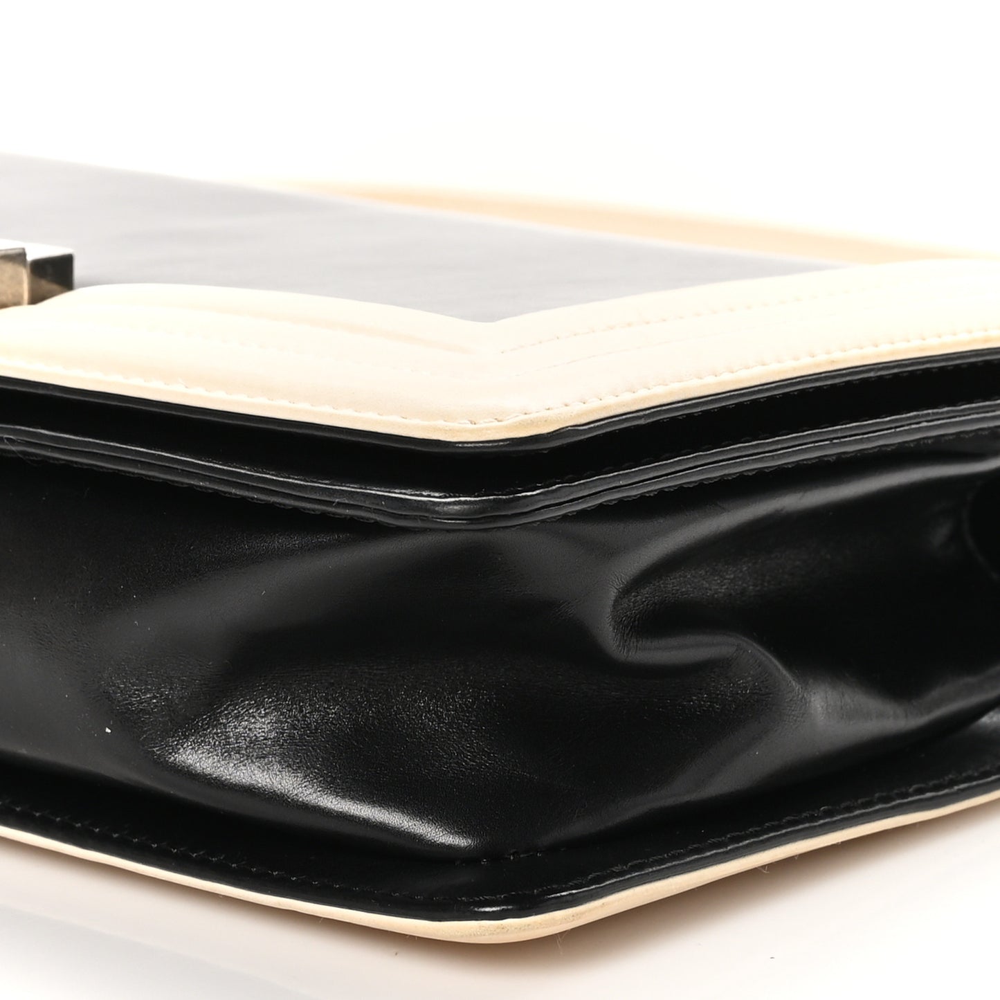 Glazed Calfskin Medium Boy Flap Black White