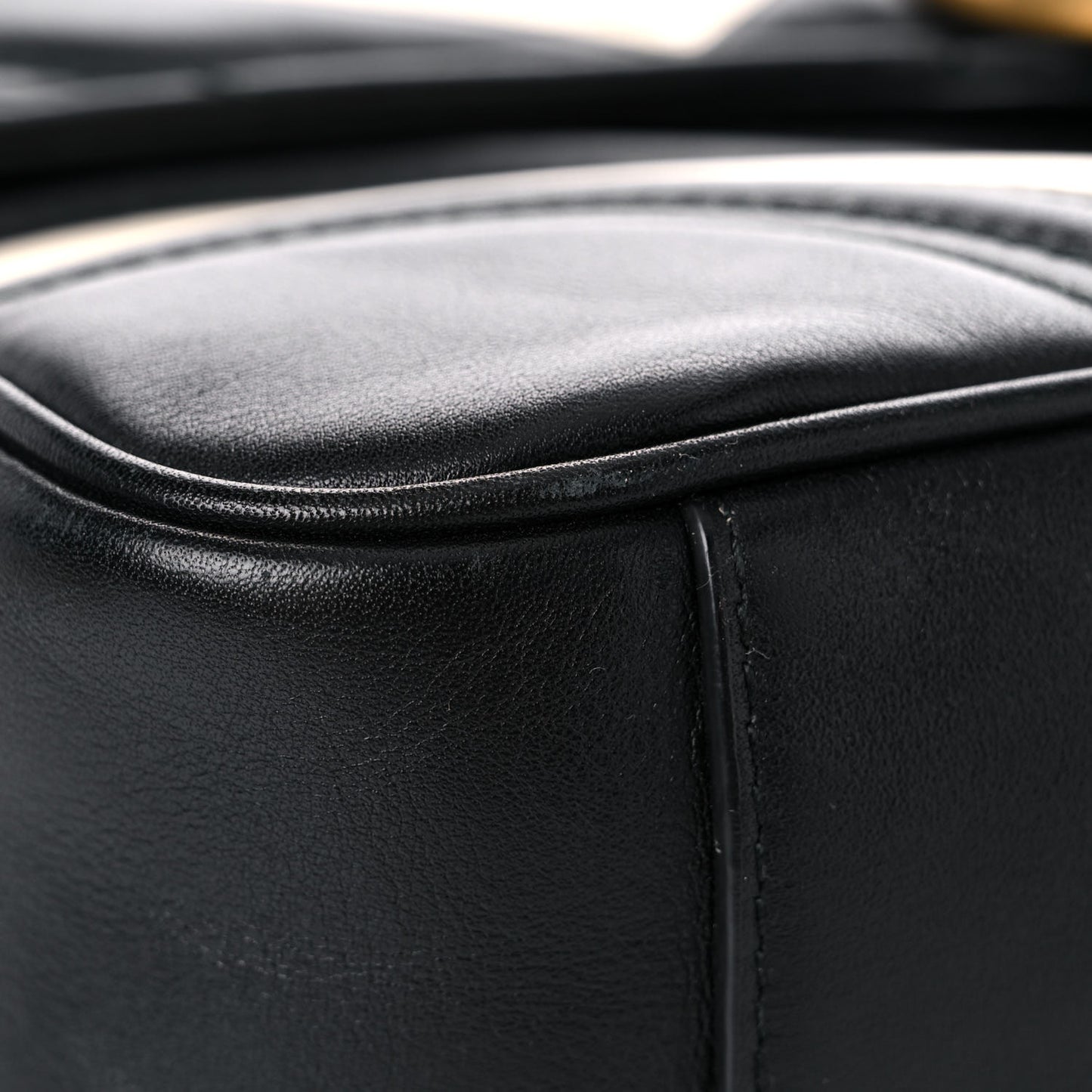 Calfskin Matelasse Medium GG Marmont Shoulder Bag Black White