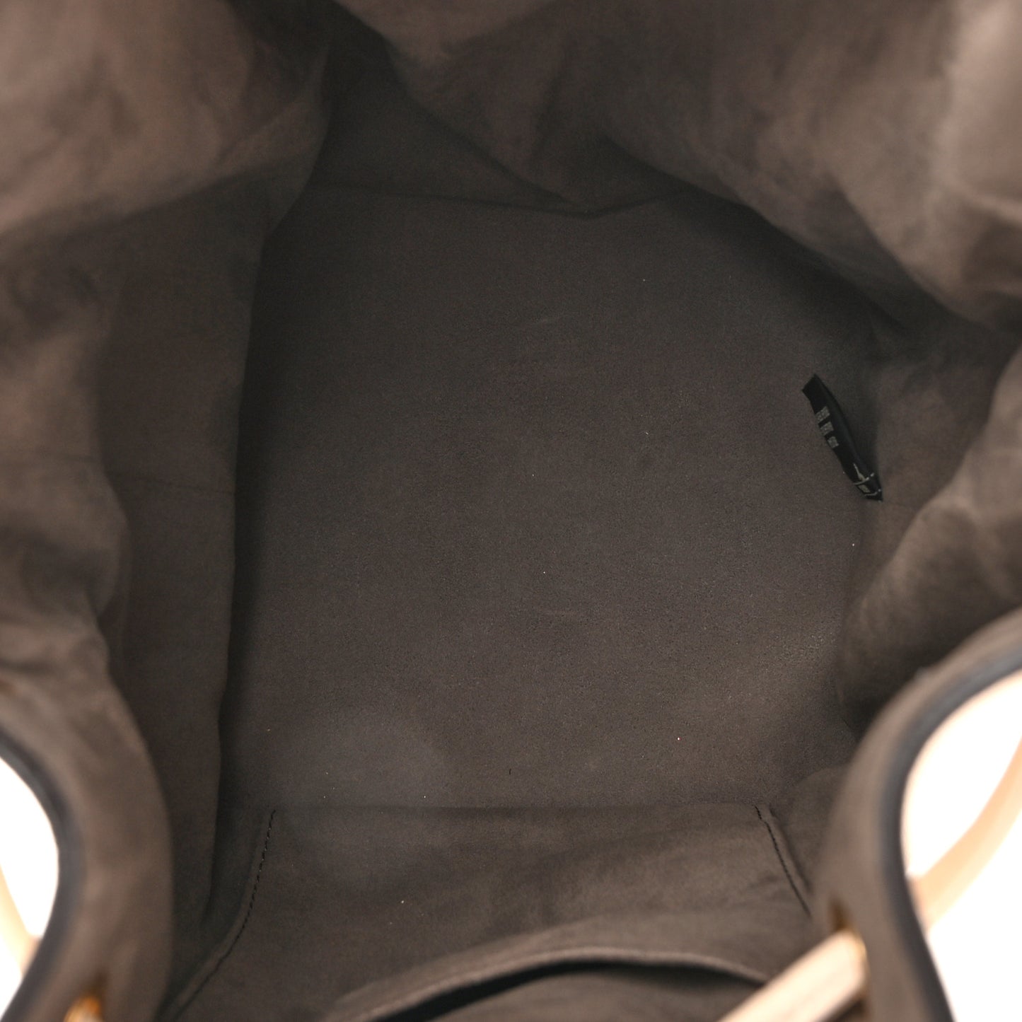 Vitello Grace Matte F is Fendi Grande Mon Tresor Bucket Bag Camelia