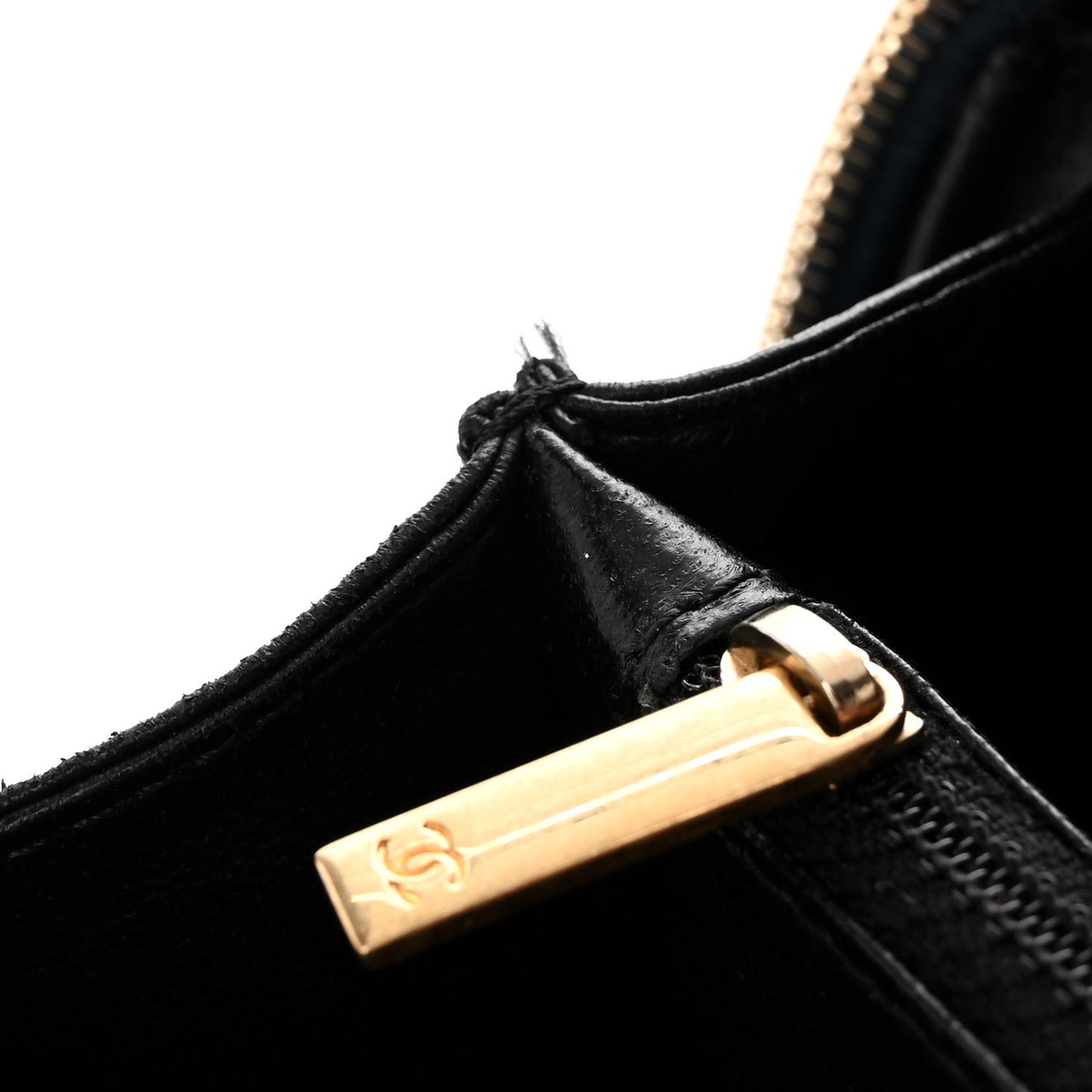 Caviar Quilted Medium CC Filigree Vanity Case Navy Black