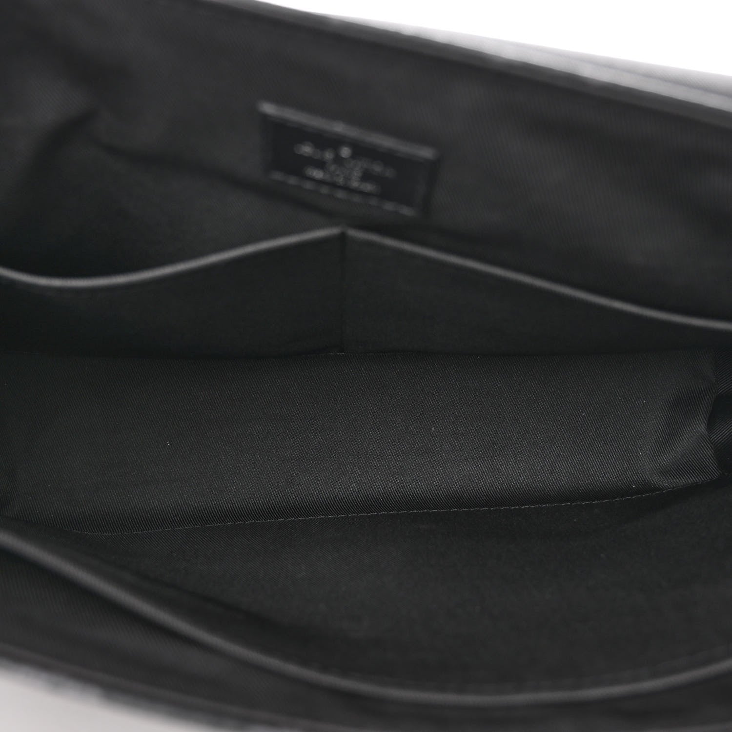 Louis Vuitton Monogram Eclipse District MM 5 of 9