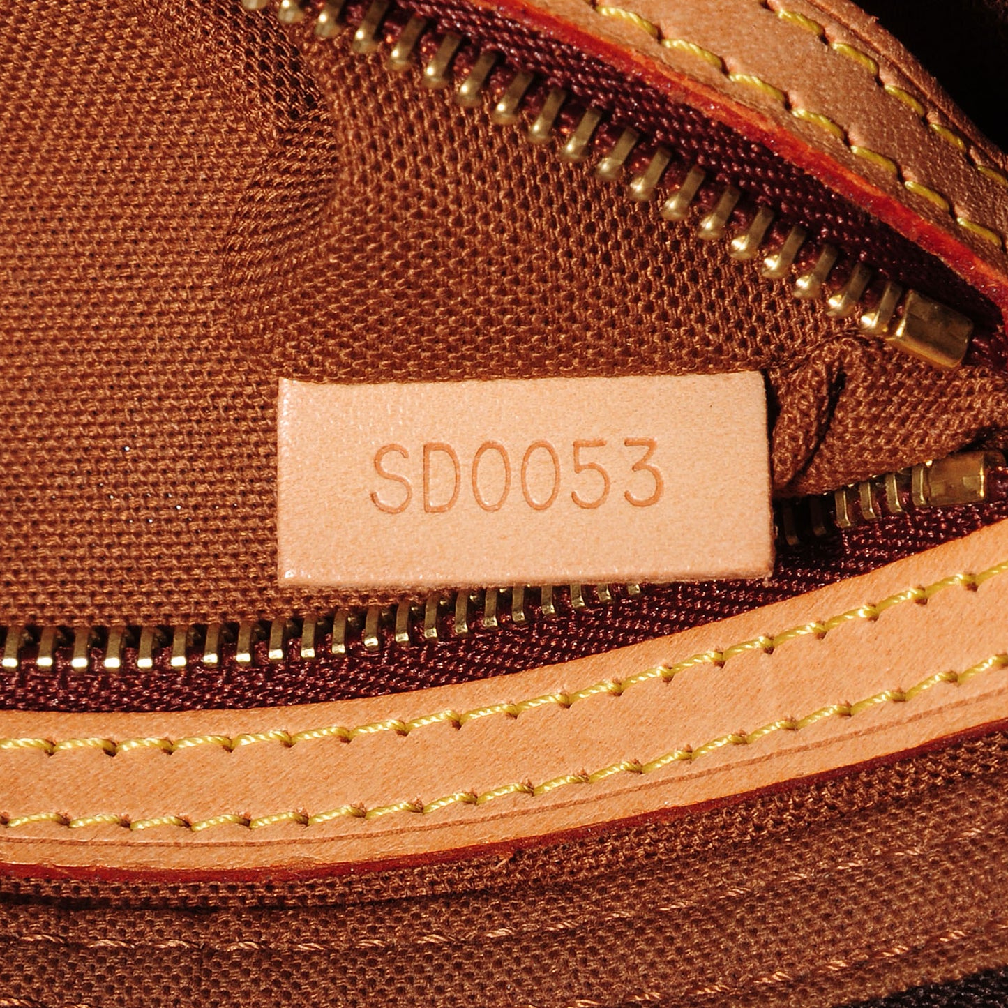Monogram Trotteur