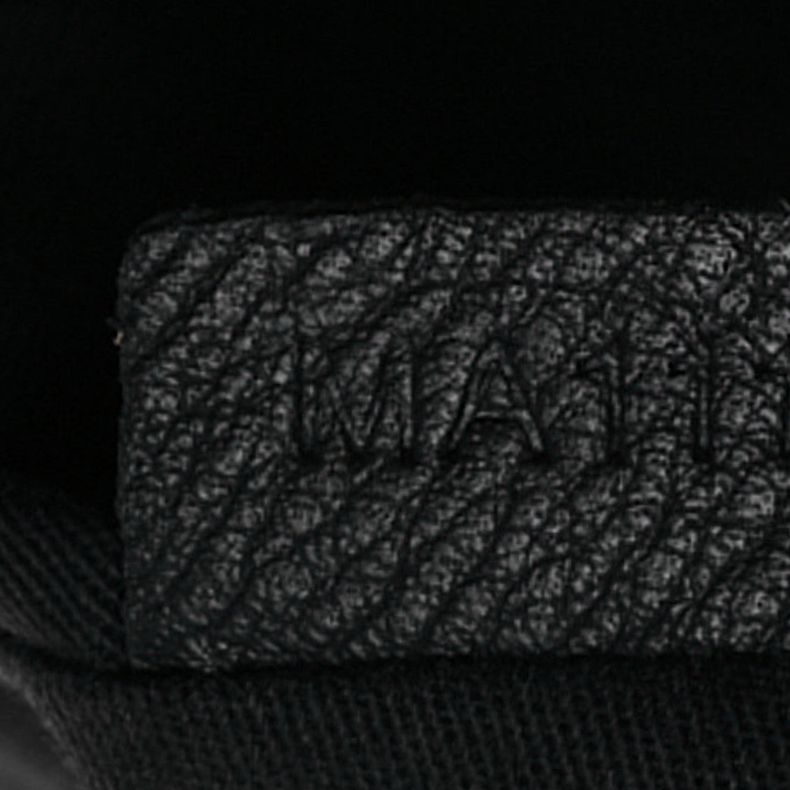 Lambskin Medium Nightingale Black