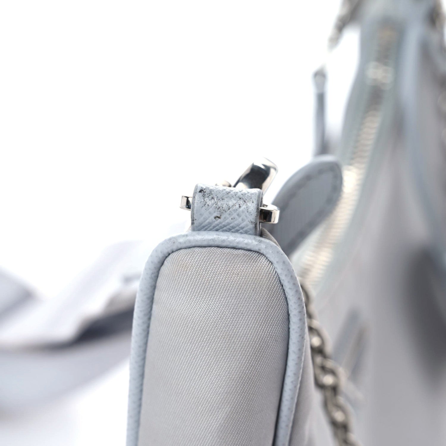 Prada Re-Nylon Saffiano Re-Edition 2005 Shoulder Bag Fiordaliso 11 of 19