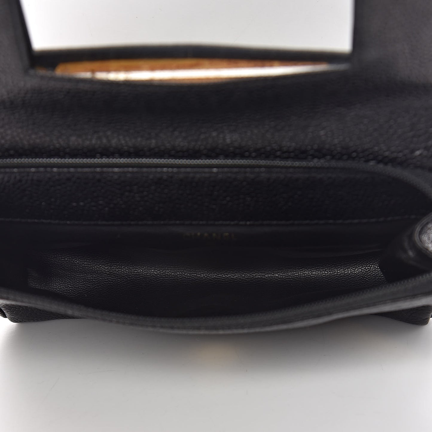 Caviar Timeless CC Flap Pouch Black