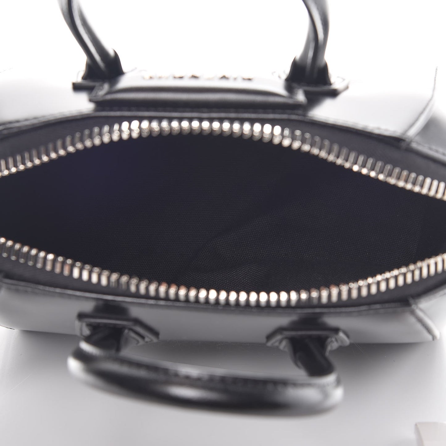 Shiny Lord Calfskin Mini Antigona Black